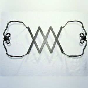 Longaberger Wrought Iron Expandable Trivet
